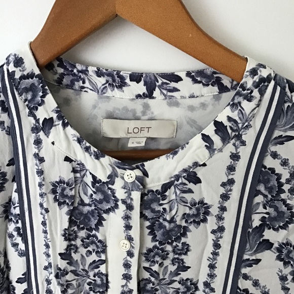 Blue and white floral print long sleeve LOFT dress. Button front. - Picture 4 of 8